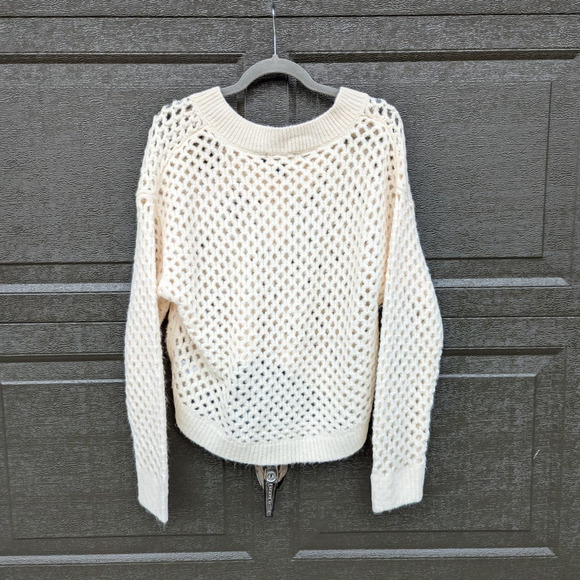 NWT Universal Threads Womens Drop Shoulder Hollow Out Pullover Sweater - Picture 4 of 5